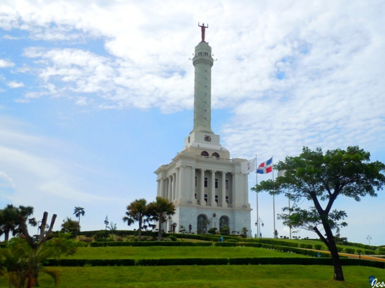 Monumento a los Heroes de la Restauracion 768x576